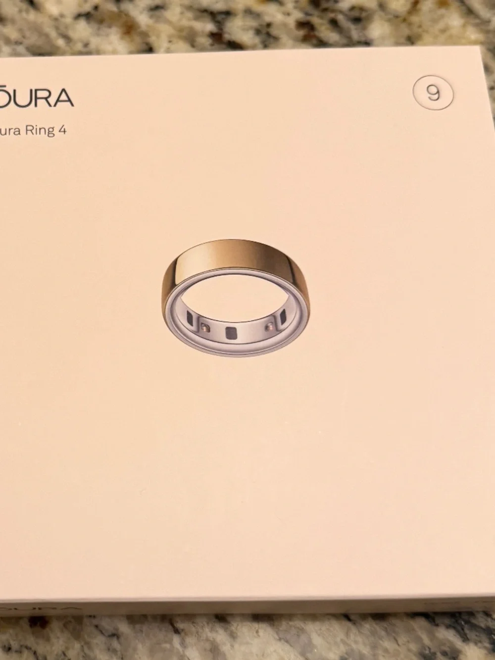 Oura Ring 4 Gold Size 9 + Extra Charging Base